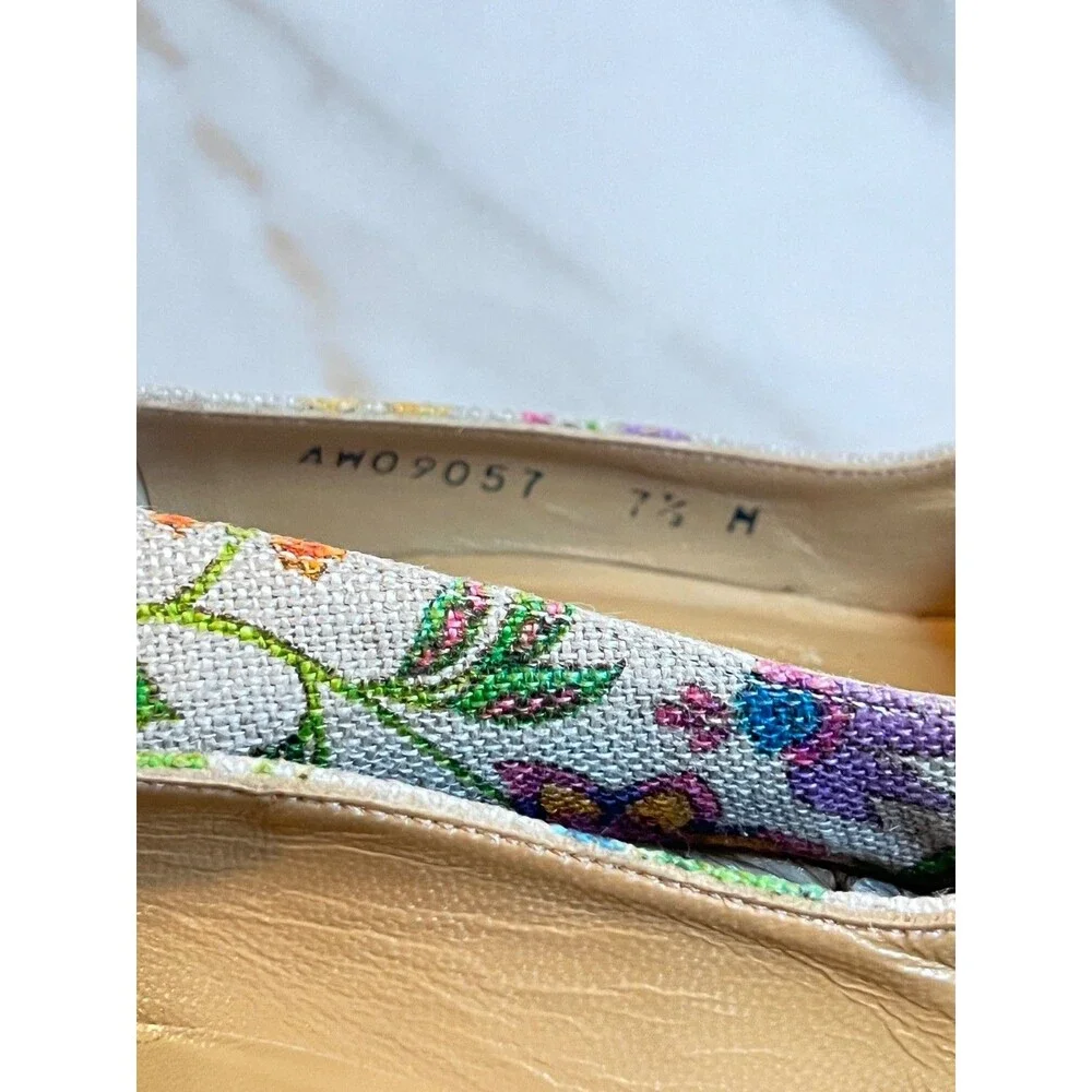 Stuart Weitzman Vintage Floral Tapestry Wedges 7.5 M Spain Quiet Luxury Archive